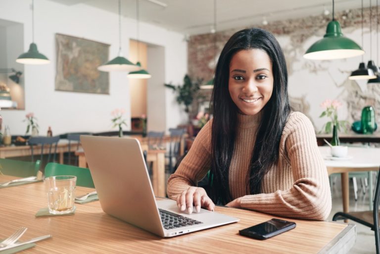 woman working in a cafe