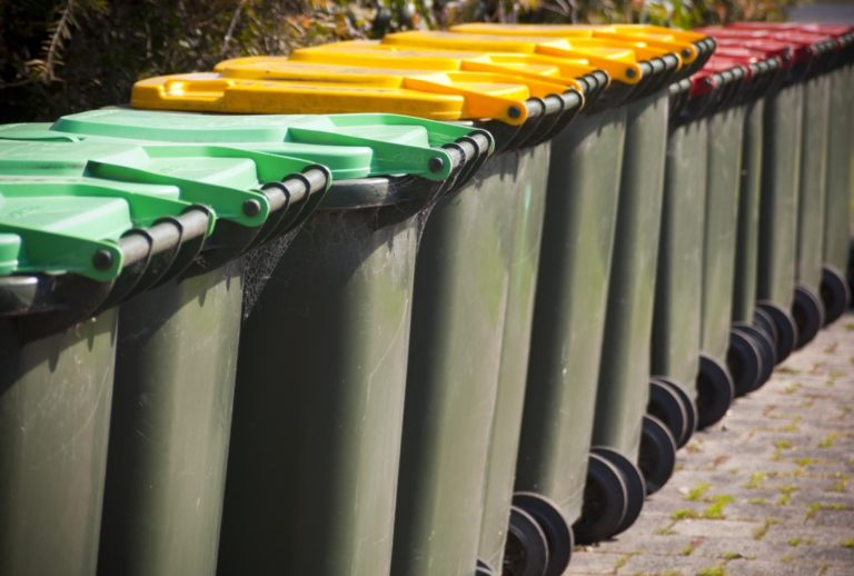 trash bins for segregation