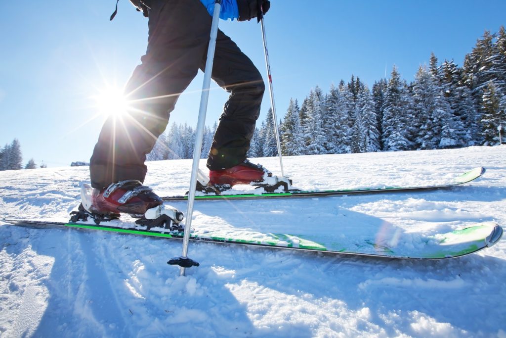 skiing